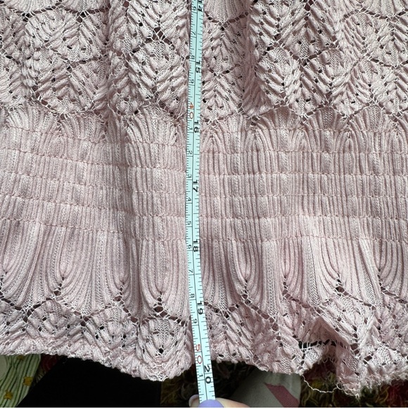 Pink Off-Shoulder Blouse size medium textured fabric with details in design - Picture 9 of 11